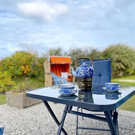 Strandnahe Mit Terrasse In Apartment