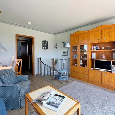 Strandnahe Mit Terrasse In Appartement